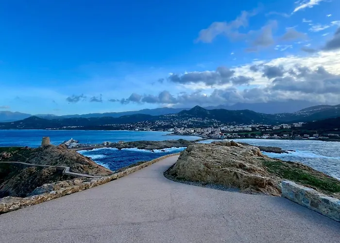 Апартаменты Bel Vue Montagne Proche Bastia